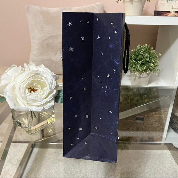 Gucci Holiday Shopping Bag - Picture 3 of 11